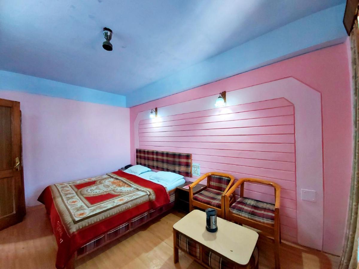 Goroomgo Radha Continental Nainital Eksteriør billede