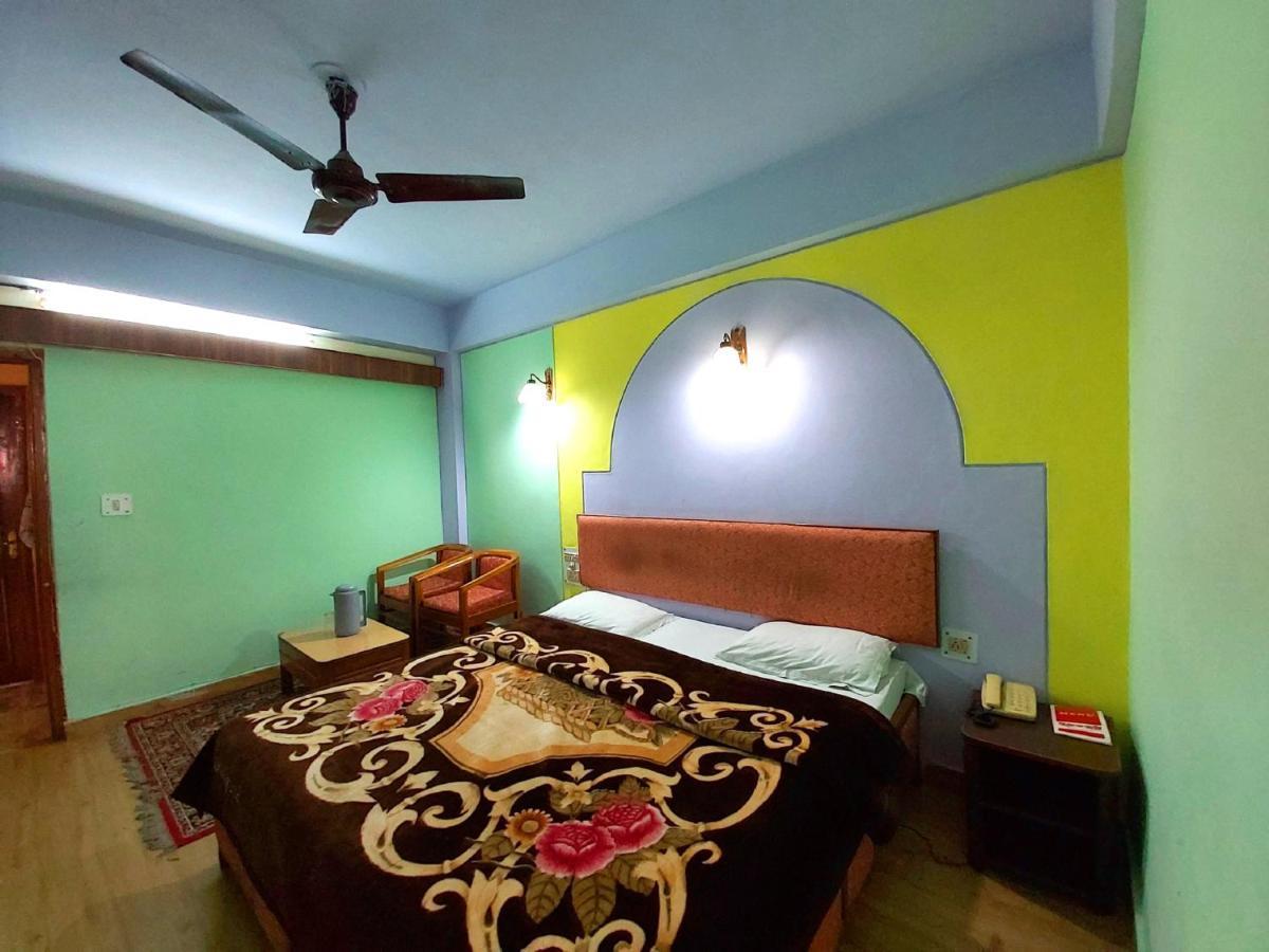 Goroomgo Radha Continental Nainital Eksteriør billede